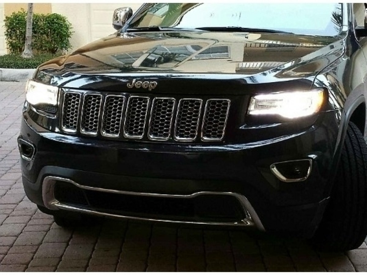 Gloss Black Front Hood Grille Insert For 2014-2018 Jeep Cherokee W/ Honeycomb Mesh Replaces 68303626AA