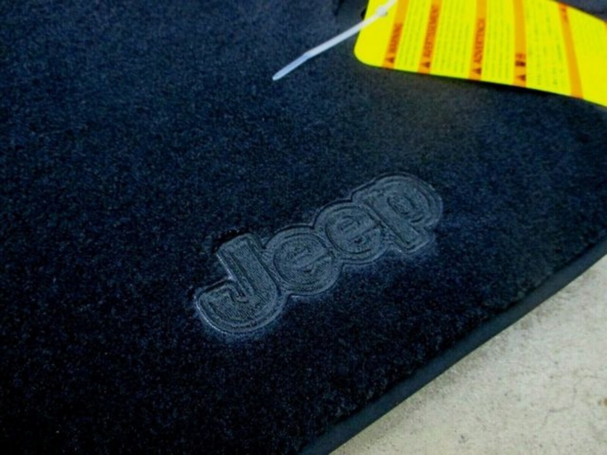 *p(R)ojectR® Logo Rug Mat Mopar Premium Carpeted Floor Mats Set Of Four Black With