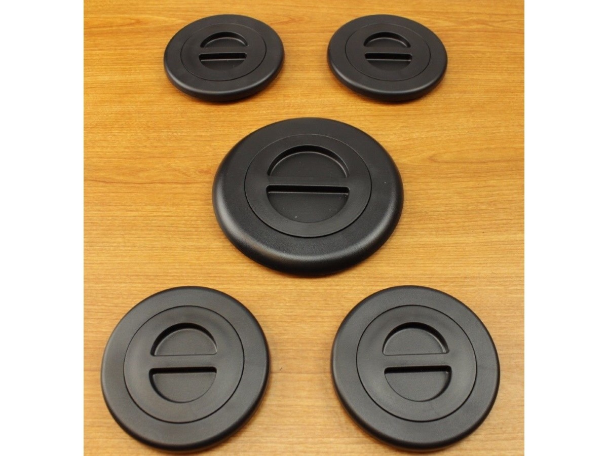 Buy Mopar Fifth Wheel / Gooseneck Bed Plug Cover Kit - 68293200AB
