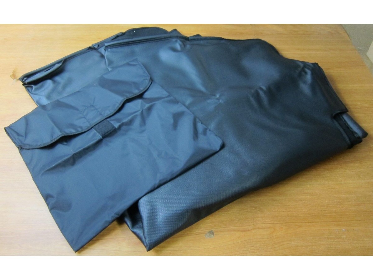 manta.822様 Buy Mopar Cargo Area Liner Black Vinyl - 82214535AB | Mopar