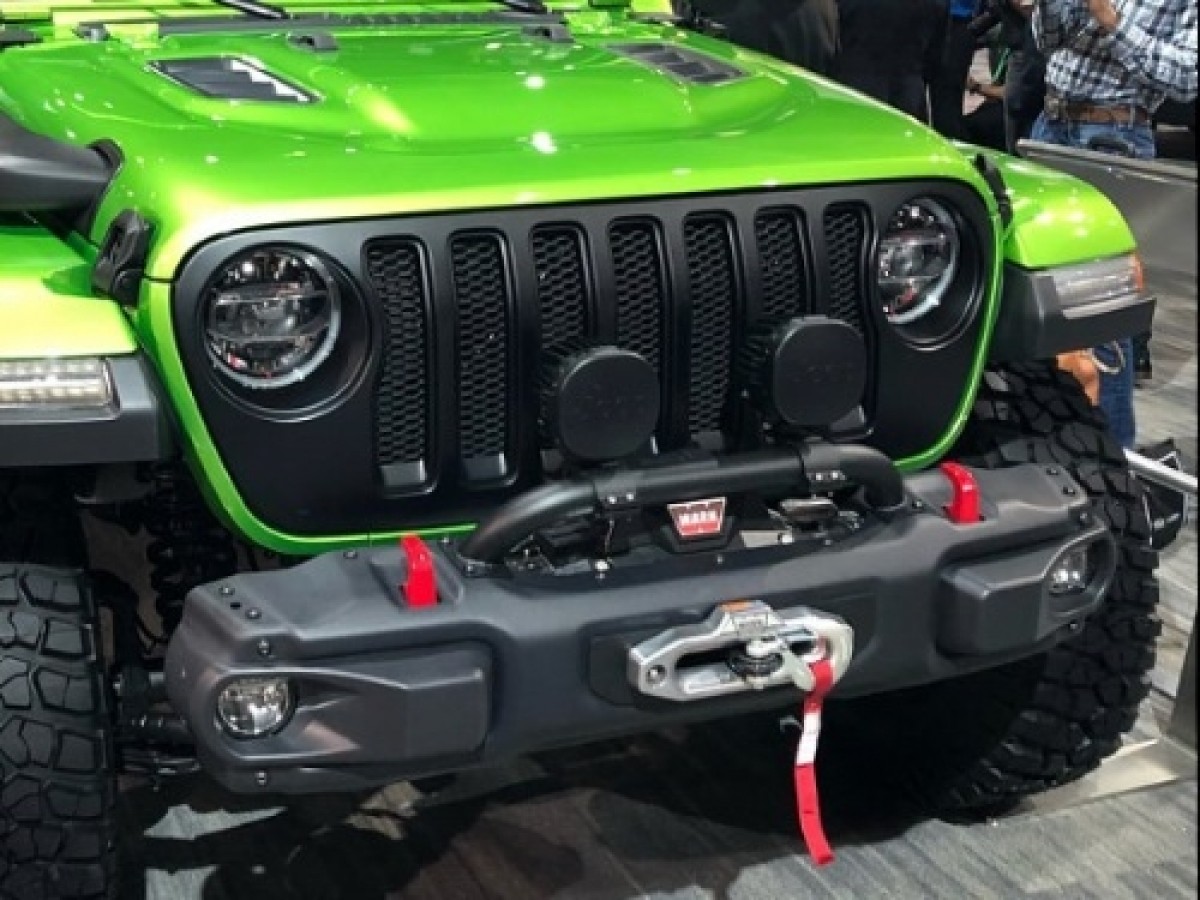 Buy Mopar Grille Satin Black - 82215114 | Mopar Original Parts