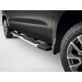 Chevrolet 6 Inch Rectangular Assist Steps In Chrome For Crew