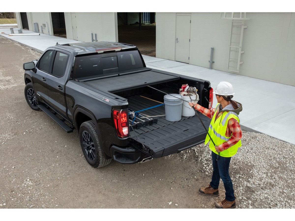 Chevrolet Crew Cab Short Bed Retractable Tonneau Cover By Roll-N