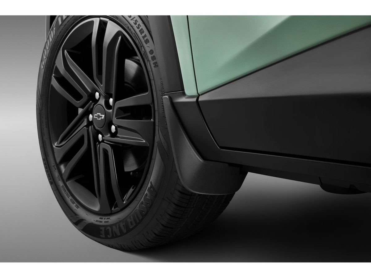 Chevrolet Front And Rear Molded Splash Guards In Black - 42769761