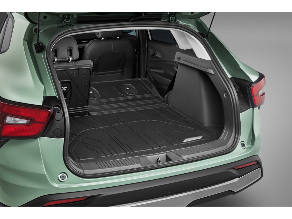 Chevrolet Integrated All Weather Cargo Liner With Rear Seatback