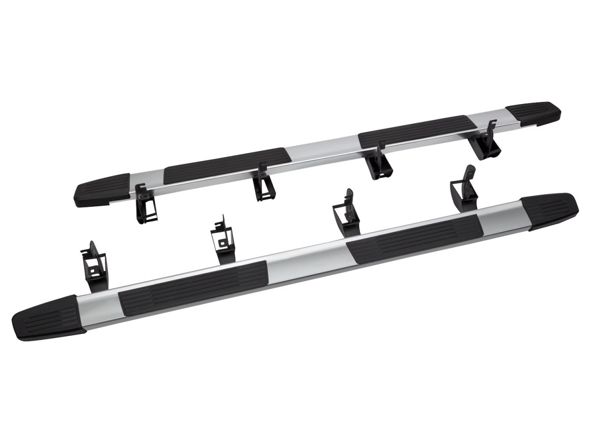 Chevrolet 6 Inch Rectangular Wheel To Wheel Assist Steps In Chrome