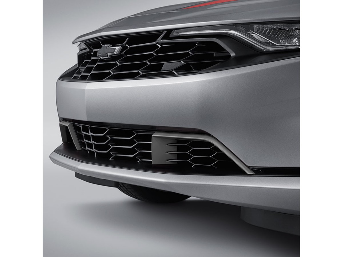 Chevrolet Lower Grille In Black With Silver Ice Metallic Inserts