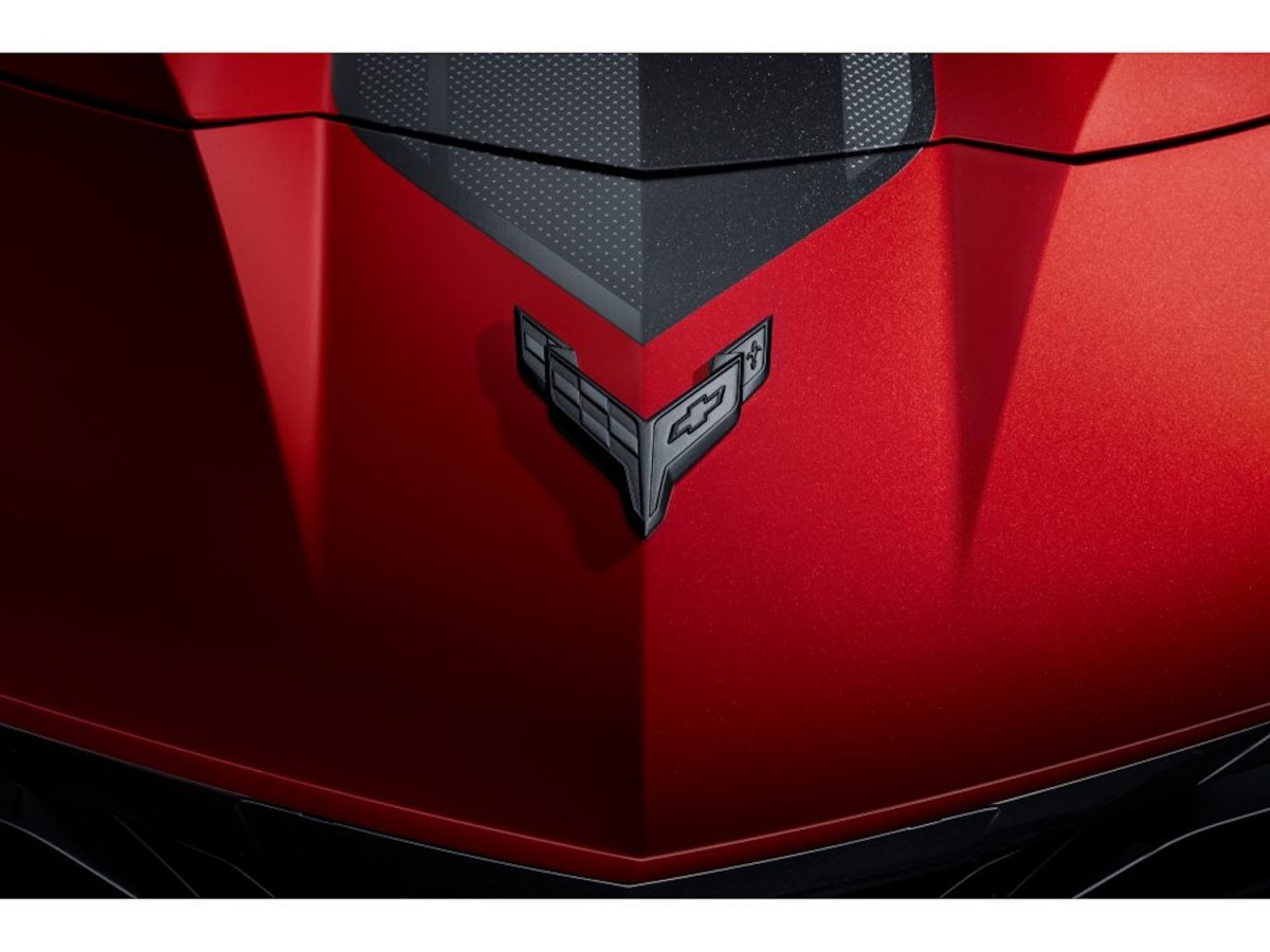 Chevrolet Dark Stealth Crossed Flags Carbon Flash Metallic Emblems