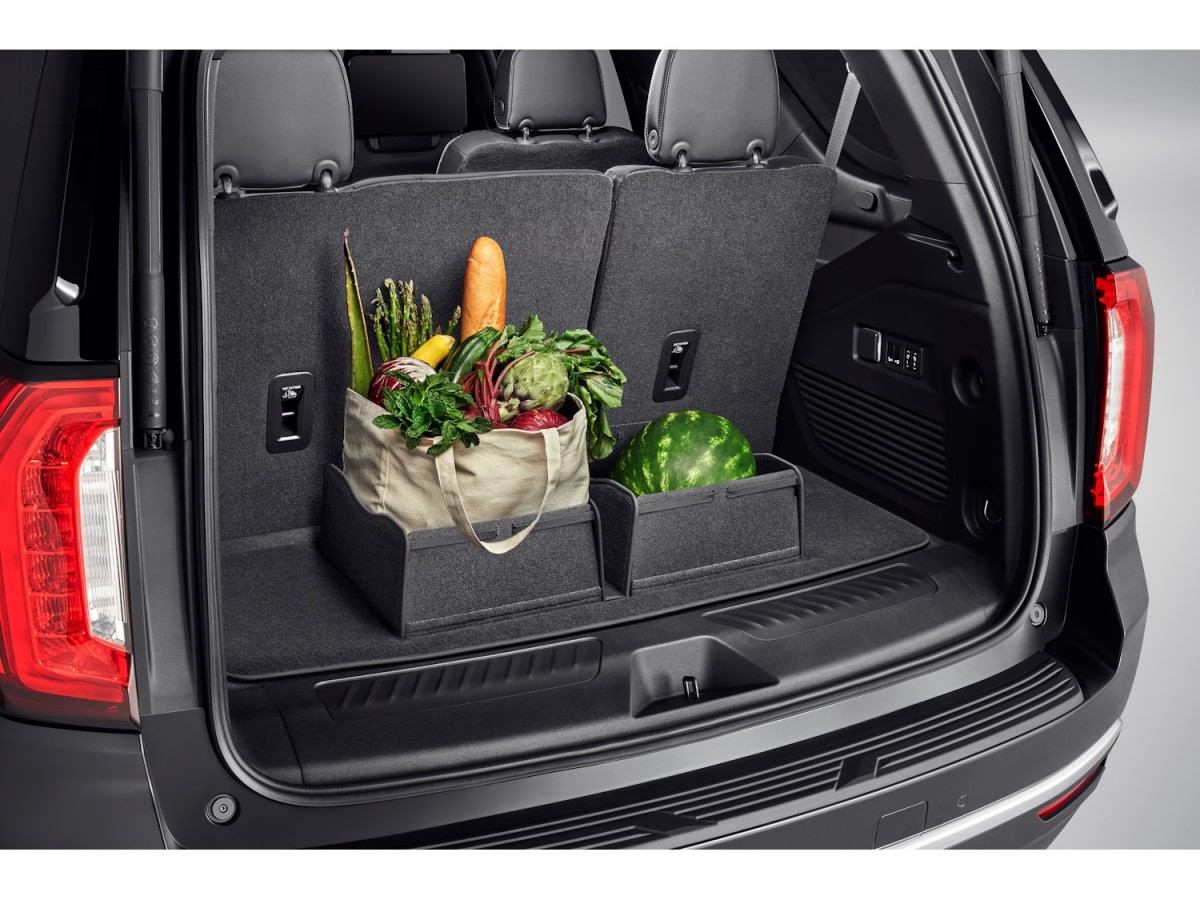 Chevrolet Premium Cargo Mat In Jet Black With Integrated Cargo