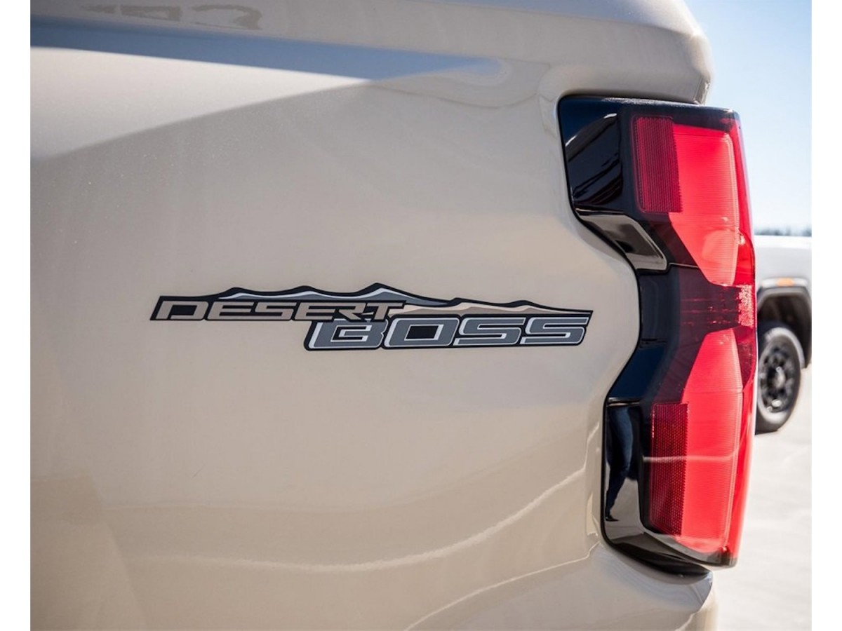 Chevrolet ZR2 Desert Boss Bedside Decal - 85557227 | Chevy Parts Pros